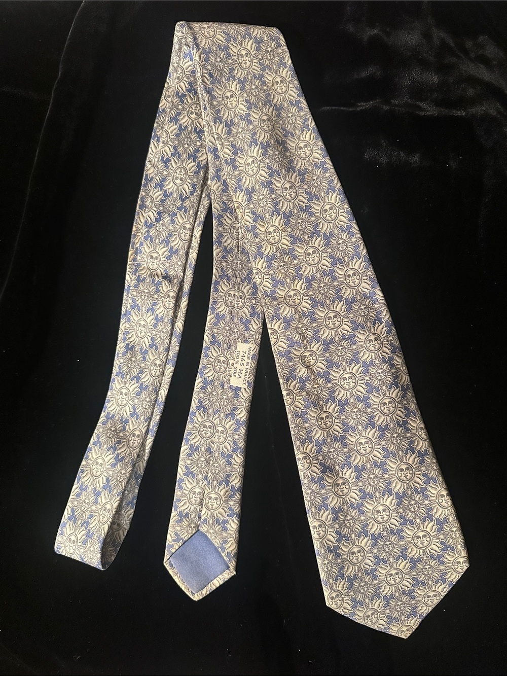 Classic Sunburst Pattern Men's Tie in Blue and Cream